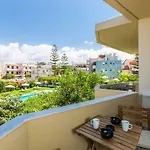 Aparthotel Theros