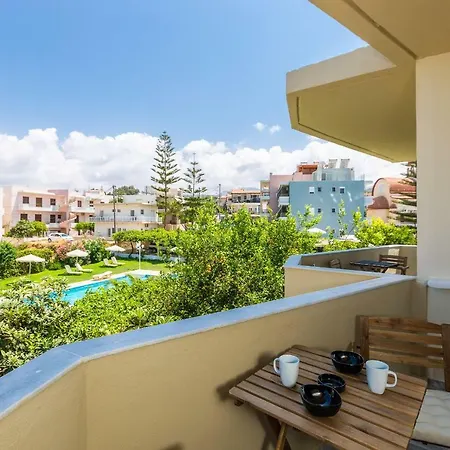 Apart-hotel Theros