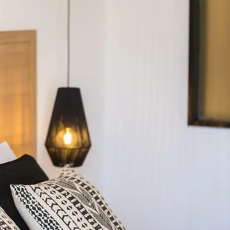 Theros Aparthotel 4*