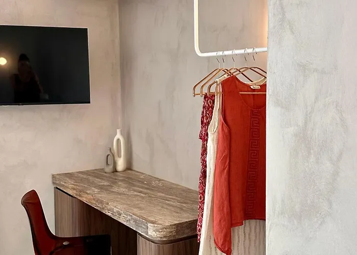 Theros Апарт-отель 4*