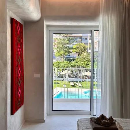 Aparthotel Theros 4*