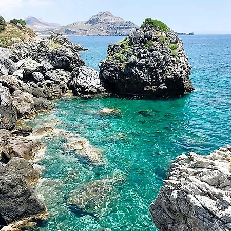Ξενοδοχείο με διαμερίσματα Theros 4*