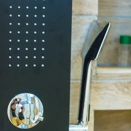 Theros Apartmanhotel