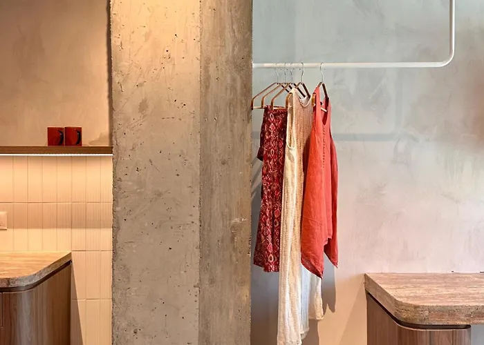 Theros Aparthotel 4*