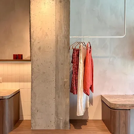 Theros Apartmanhotel 4*