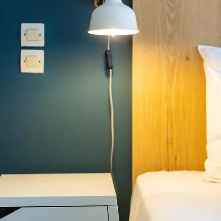 מלון דירות Theros