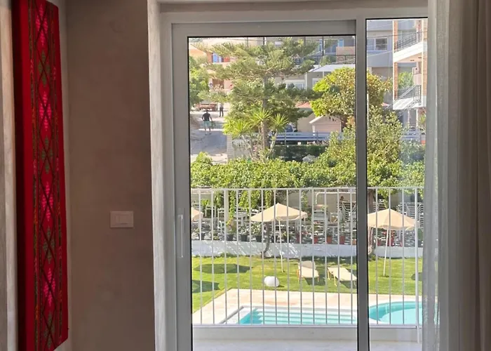 Theros Apartmanhotel Réthimno