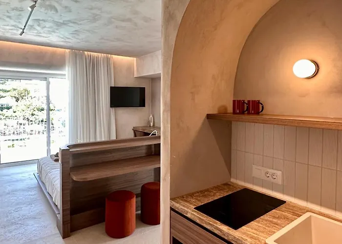 Apartmanhotel Theros 4*