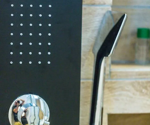 Theros Apartmanhotel